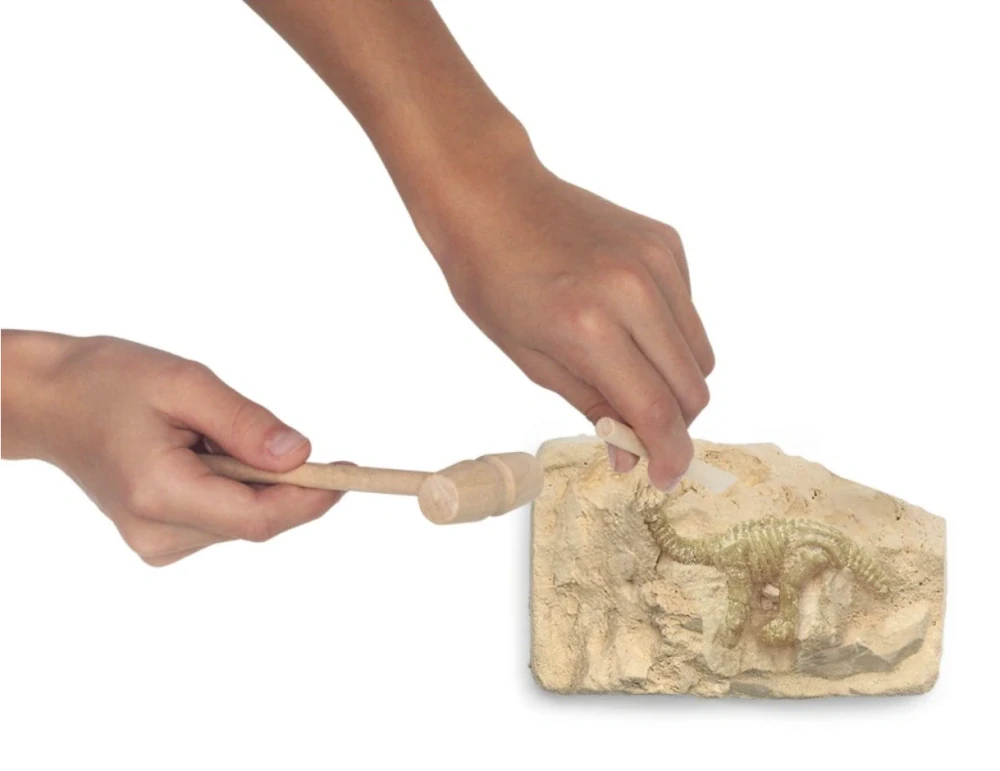 IGRÁČEK - Paleontoložka s vykopávkami dinosaurů Parasaurolophuse a Diplodocuse