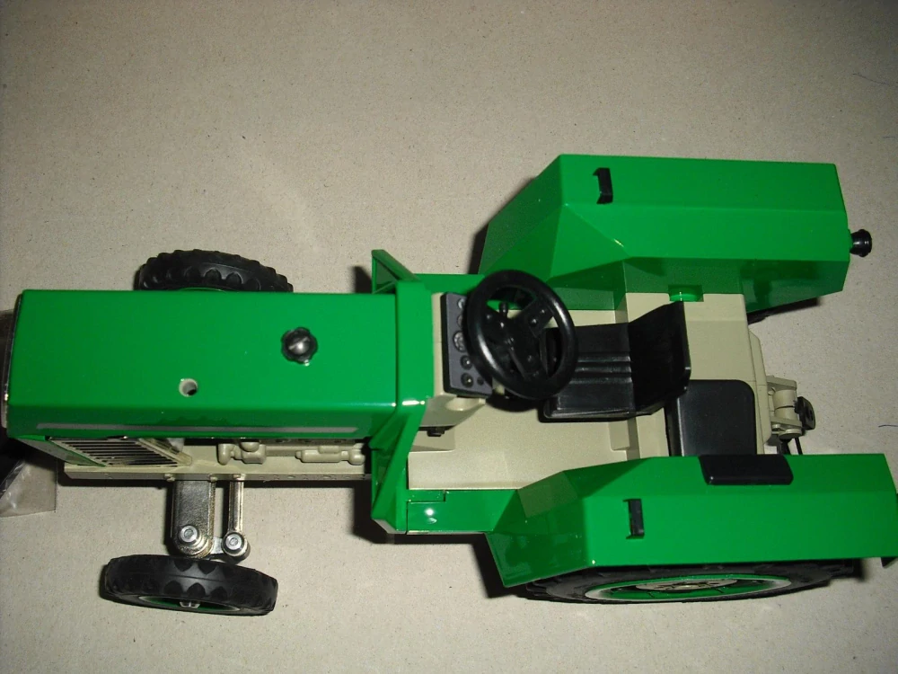 RETRO TRAKTOR COLORADO ZELENÝ