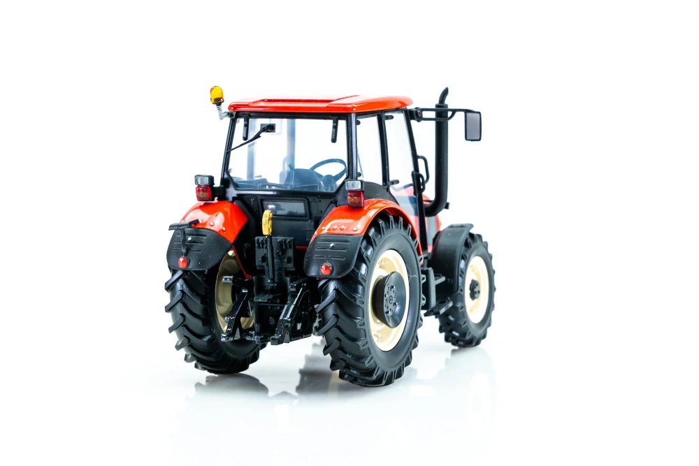 ZETOR Proxima 8441 1:32